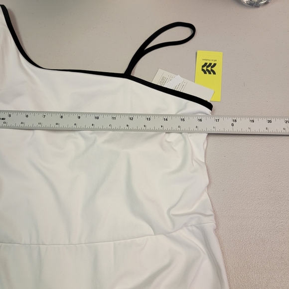 All In Motion Asymmetrical Active Dress Womens White Moisture-Wicking UPF 50+ XL - Picture 5 of 6